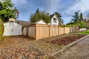 1888 Lincoln St, Eugene, OR 97401 - Photo 34