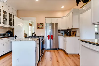 1888 Lincoln St, Eugene, OR 97401 - Photo 8