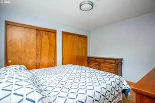 819 SE 136th Ave, Portland, OR 97233 - Photo 16