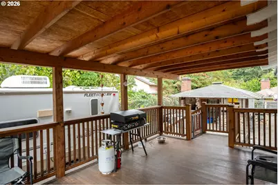 819 SE 136th Ave, Portland, OR 97233 - Photo 34