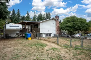 819 SE 136th Ave, Portland, OR 97233 - Photo 30