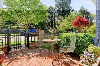 2233 SW 21st Ave, Portland, OR 97201 - Photo 44