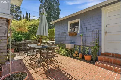 2233 SW 21st Ave, Portland, OR 97201 - Photo 40