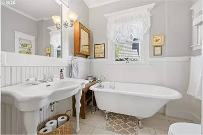 2233 SW 21st Ave, Portland, OR 97201 - Photo 22