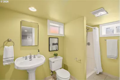 2122 SE Ellis St, Portland, OR 97202 - Photo 16