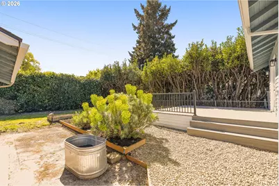 2122 SE Ellis St, Portland, OR 97202 - Photo 24