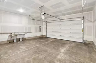 704 Magnolia Ave, Woodburn, OR 97071 - Photo 26