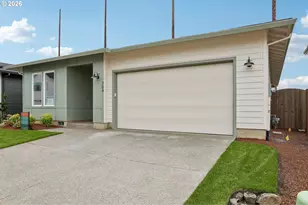 704 Magnolia Ave, Woodburn, OR 97071 - Photo 1