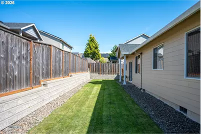 467 E Johnson St, Carlton, OR 97111 - Photo 32