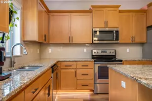 467 E Johnson St, Carlton, OR 97111 - Photo 8