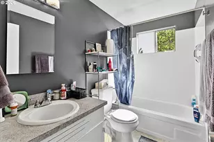 945 Madison St, Eugene, OR 97402 - Photo 18