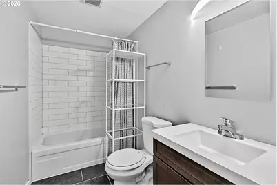 945 Madison St, Eugene, OR 97402 - Photo 12