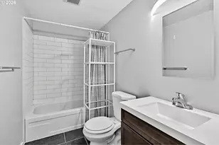 945 Madison St, Eugene, OR 97402 - Photo 12