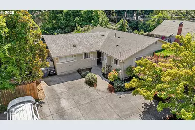 945 Madison St, Eugene, OR 97402 - Photo 1