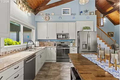 83340 Spruce Ln, Florence, OR 97439 - Photo 16
