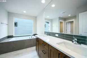 8254 SE Orion Ln, Hillsboro, OR 97123 - Photo 14