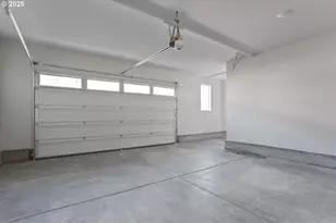 8254 SE Orion Ln, Hillsboro, OR 97123 - Photo 12