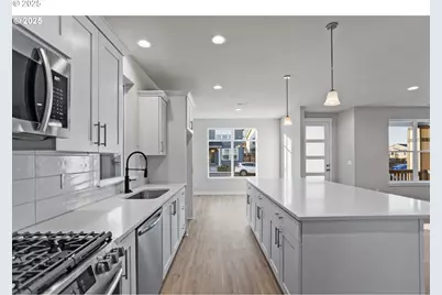 8254 SE Orion Ln, Hillsboro, OR 97123 - Photo 10