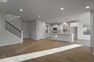 8254 SE Orion Ln, Hillsboro, OR 97123 - Photo 2