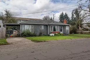 575 W Center St, Roseburg, OR 97471 - Photo 34