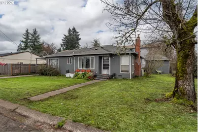 575 W Center St, Roseburg, OR 97471 - Photo 1