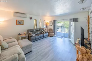 604 Woodruff Rd, Roseburg, OR 97471 - Photo 12