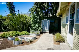 377 N Dean St, Coquille, OR 97423 - Photo 34