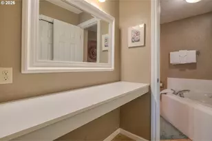 17636 Tennis Village Ct, Sunriver, OR 97707 - Photo 20