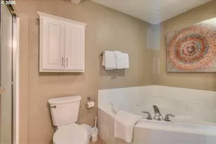 17636 Tennis Village Ct, Sunriver, OR 97707 - Photo 18