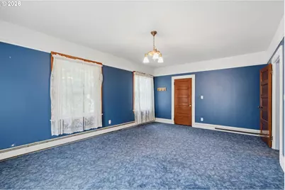 2003 NE Halsey St, Portland, OR 97232 - Photo 22
