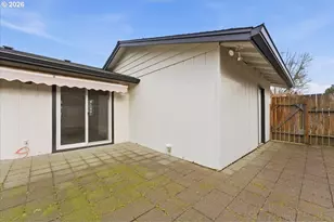 369 S 16th Ave, Cornelius, OR 97113 - Photo 4