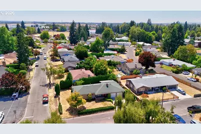 940 Johnson St, Woodburn, OR 97071 - Photo 26
