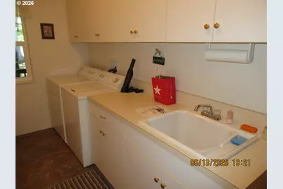 2635 Whistlers Park Rd, Roseburg, OR 97470 - Photo 18