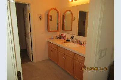 2635 Whistlers Park Rd, Roseburg, OR 97470 - Photo 14