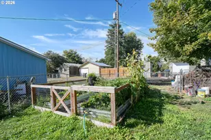 323 E Van Buren St, Athena, OR 97813 - Photo 28
