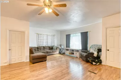 323 E Van Buren St, Athena, OR 97813 - Photo 2