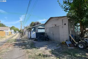 323 E Van Buren St, Athena, OR 97813 - Photo 30
