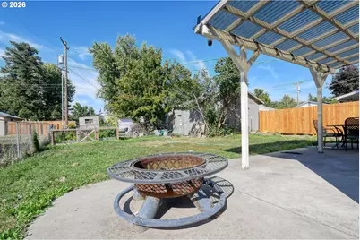 323 E Van Buren St, Athena, OR 97813 - Photo 24