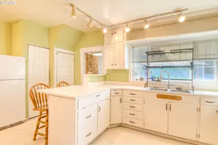 323 E Van Buren St, Athena, OR 97813 - Photo 10
