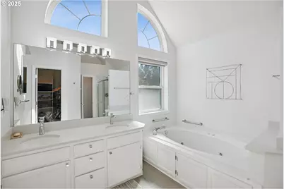 13574 SW Mint Pl, Portland, OR 97223 - Photo 16