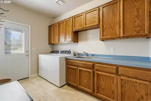 1470 Rosemont Rd, West Linn, OR 97068 - Photo 14