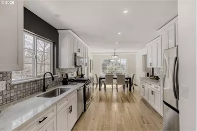 3235 NE Klickitat St, Portland, OR 97212 - Photo 8