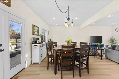 2922 Walnut Ct, Hubbard, OR 97032 - Photo 8