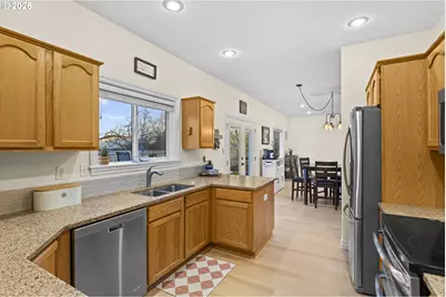 2922 Walnut Ct, Hubbard, OR 97032 - Photo 12