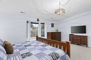 2922 Walnut Ct, Hubbard, OR 97032 - Photo 18