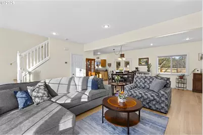 2922 Walnut Ct, Hubbard, OR 97032 - Photo 6