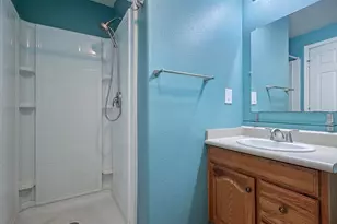225 SW Fleishauer Ln, McMinnville, OR 97128 - Photo 24