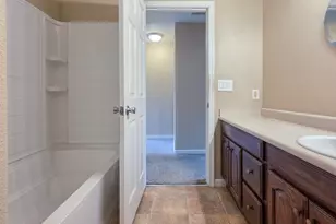225 SW Fleishauer Ln, McMinnville, OR 97128 - Photo 28