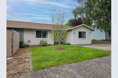 225 SW Fleishauer Ln, McMinnville, OR 97128 - Photo 1