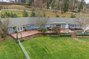 694 Orchard Ln, Roseburg, OR 97471 - Photo 2